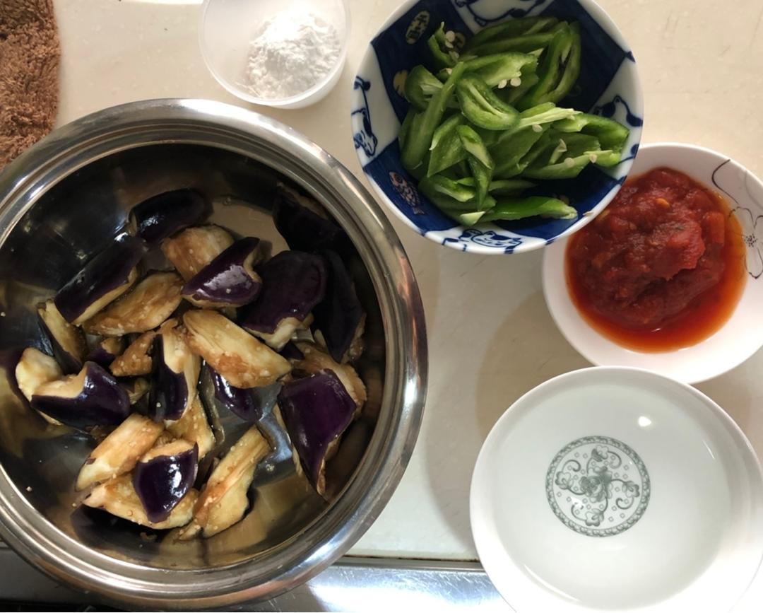 好吃得没道理，厨房里最常见的这三样菜，原来还能这样吃~番茄青椒手撕茄子·圆满素食