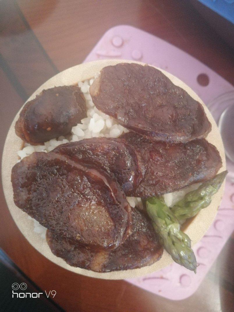 蜡味糯米竹筒饭
