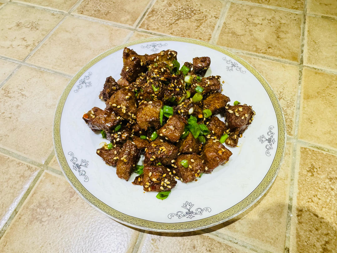 我做的蒜香孜然牛肉粒完爆烧烤店！！