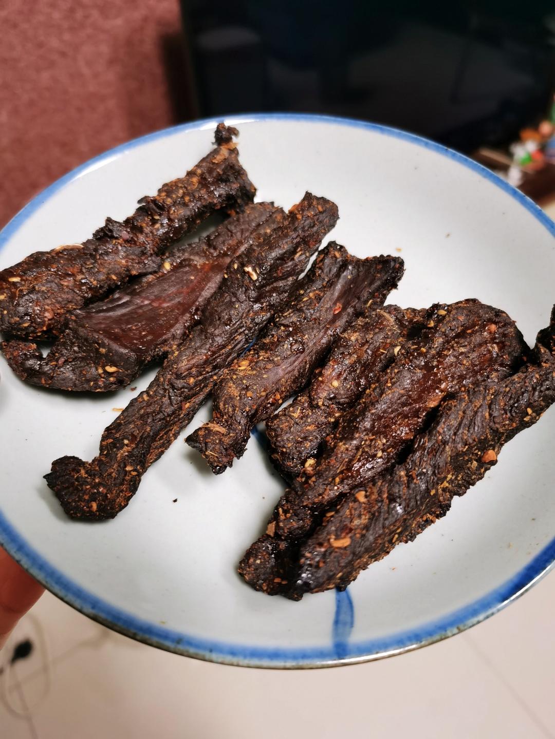 风干牛肉（不是油炸的那种）