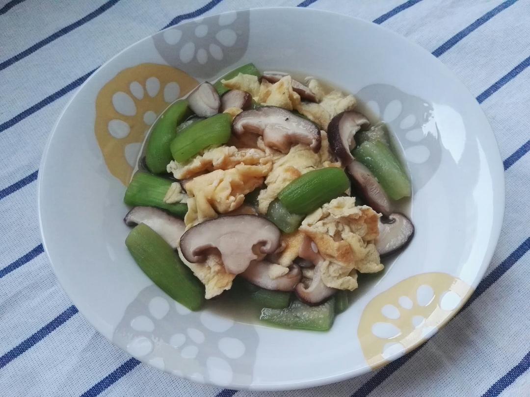香菇炒丝瓜 超级好吃