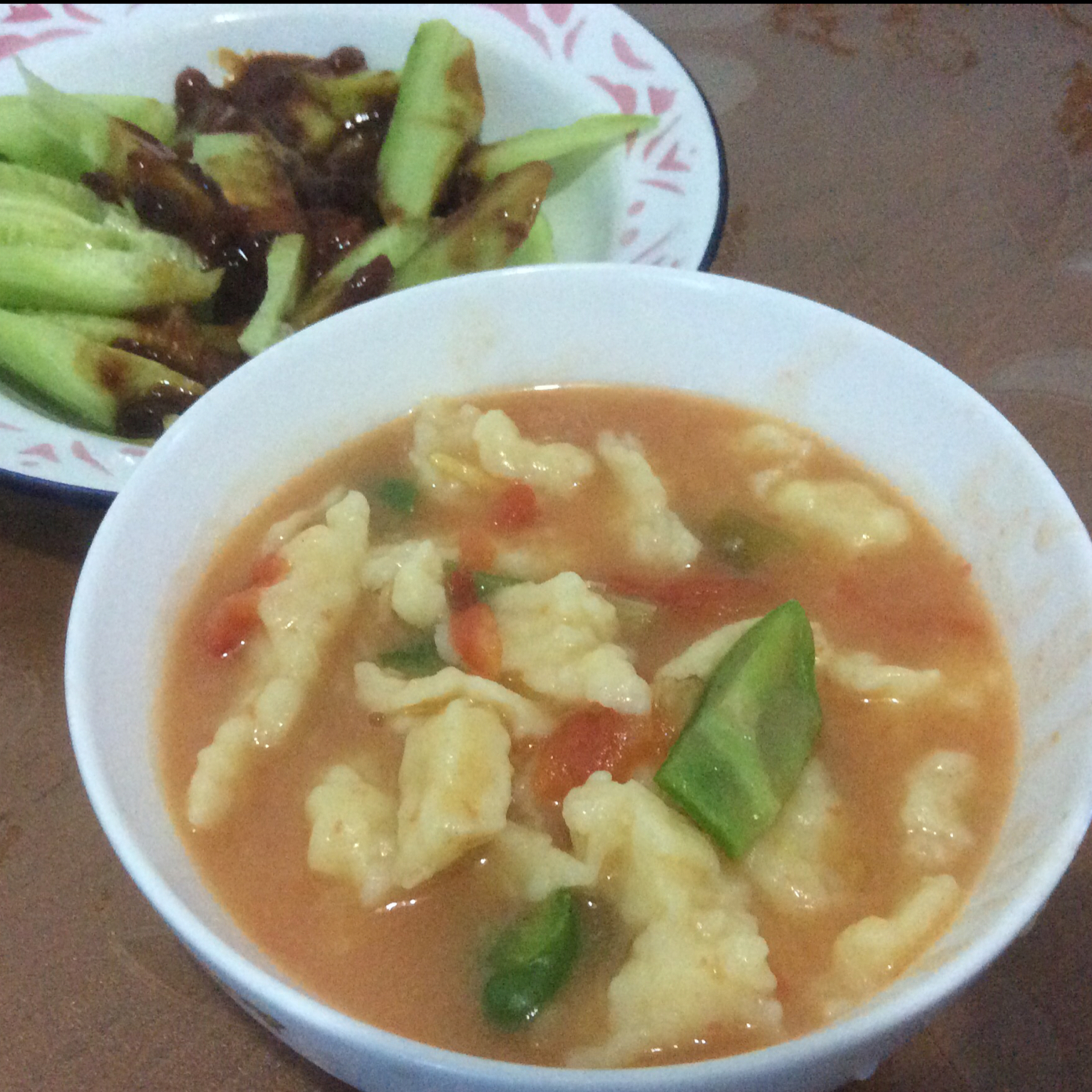 西红柿鸡蛋疙瘩汤