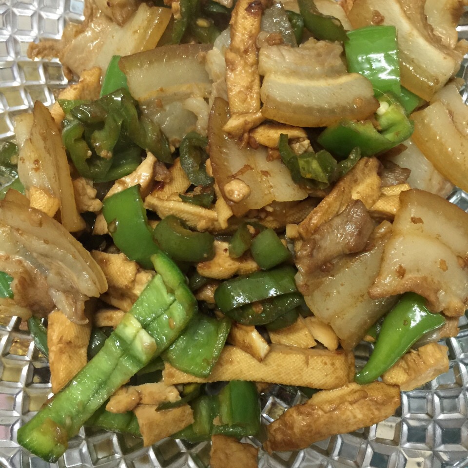 青椒炒偏肥五花肉