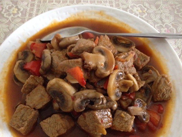 酱炒蘑菇牛肉