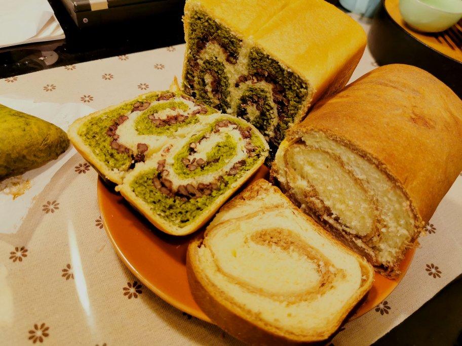 清香柔软的抹茶红豆吐司