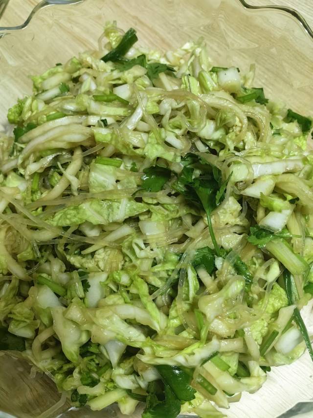 爽口开胃的清拌白菜丝