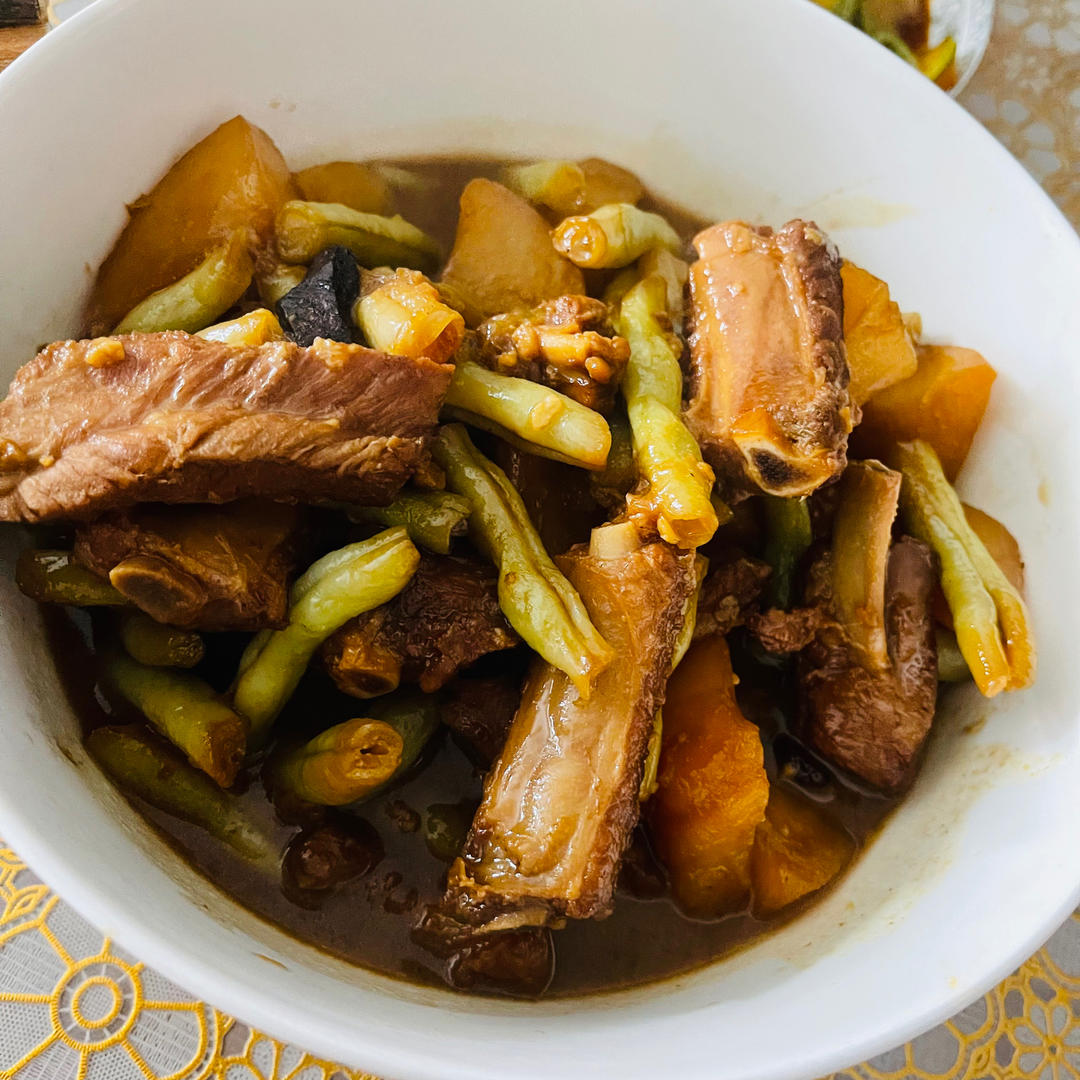 红烧排骨炖豆角