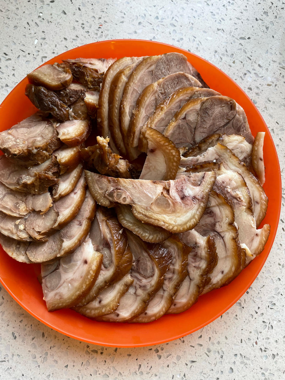 酱肘子（后去骨法）