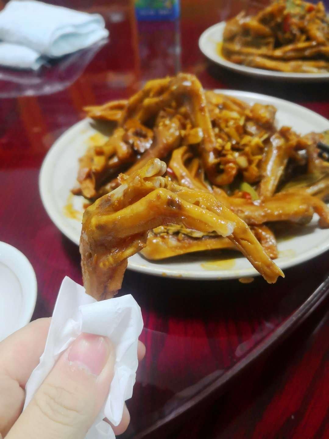 卤鸭掌不好吃你打我