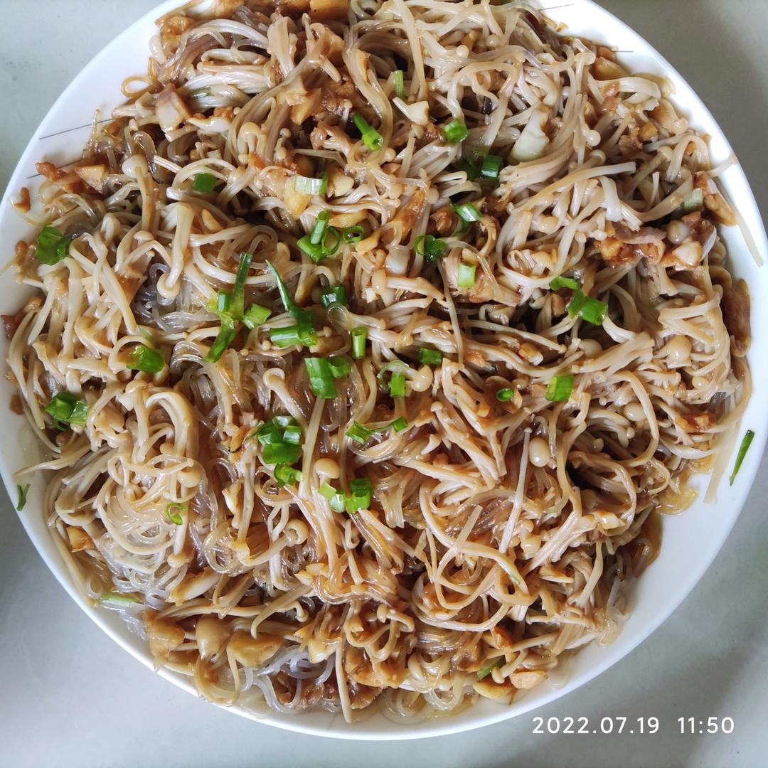 懒人下饭神器，蒜蓉蒸粉丝金针菇娃娃菜