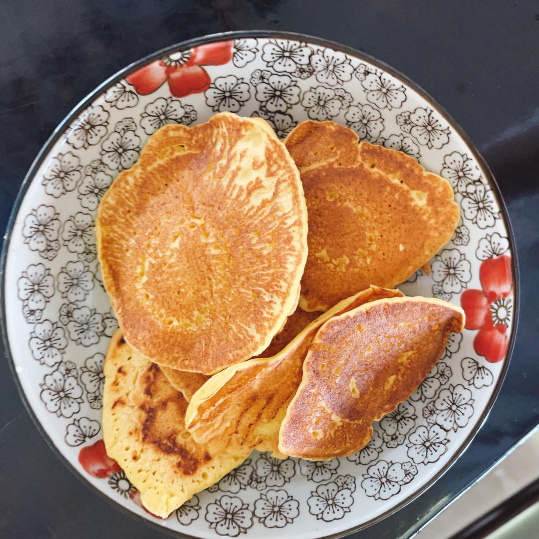 粗粮细做，玉米面最好吃的做法，5分钟搞定家人早餐，比油条好吃