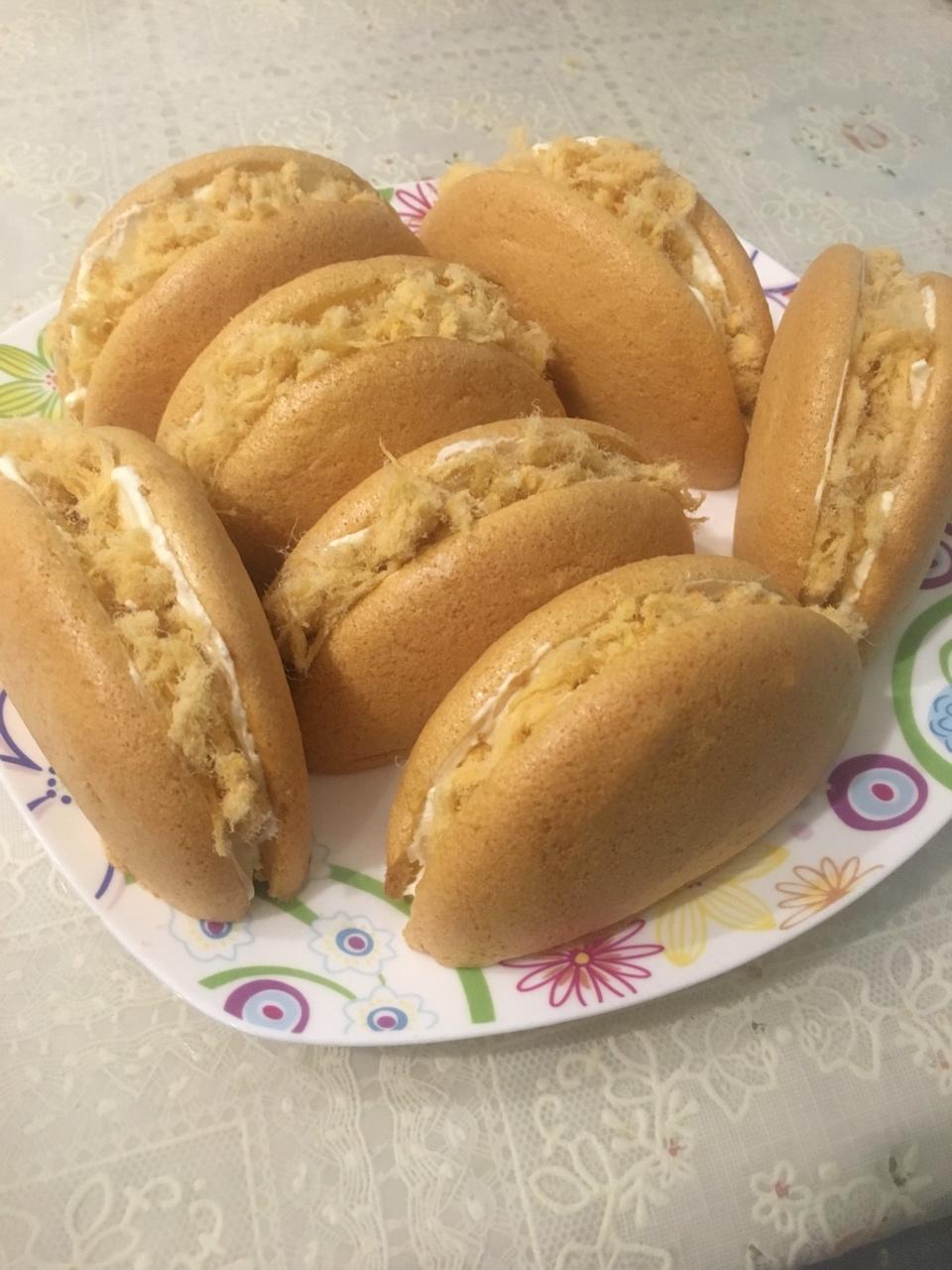 宝贝wo不哭做的肉松元宝蛋糕