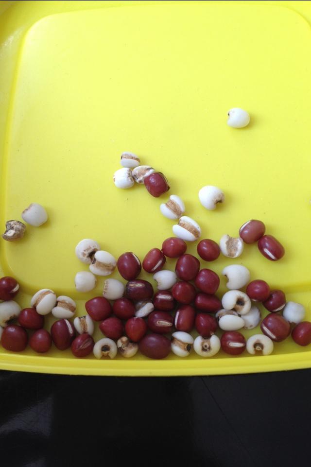 红豆薏米水的做法 步骤1