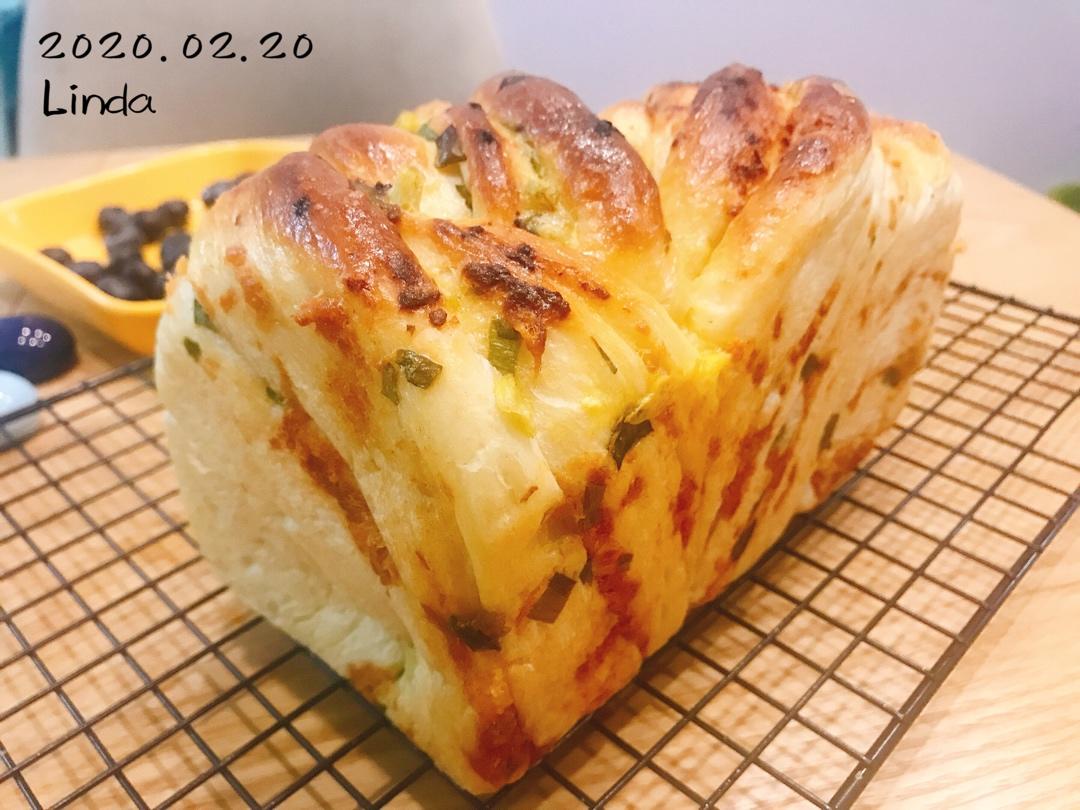 香葱肉松手撕吐司