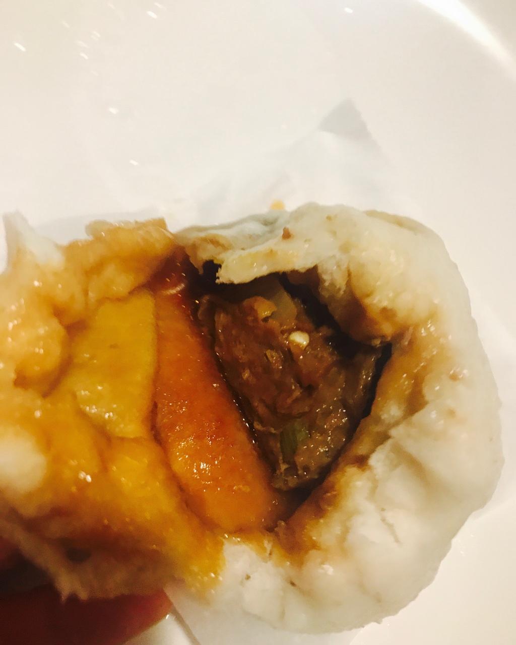 鲜美多汁的洋葱牛肉包子