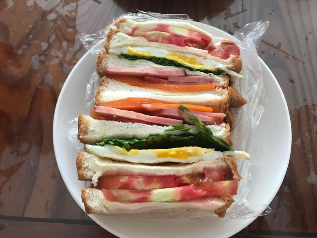 随意任性发挥的早餐三明治