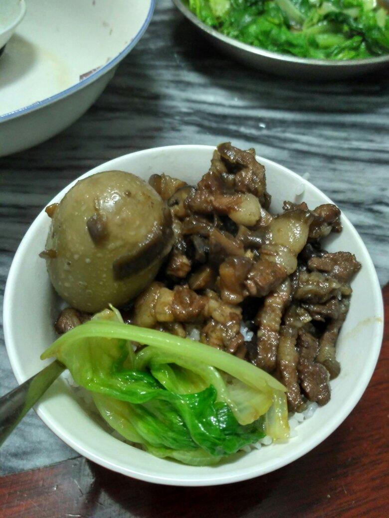 【卤肉饭】