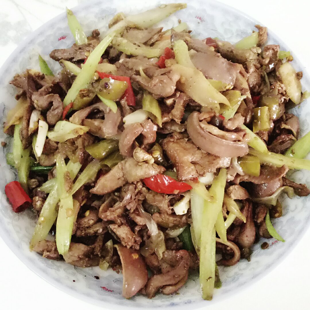 芹菜炒鸭杂