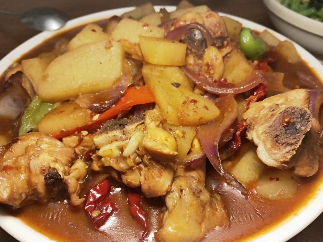 家常大盘鸡加手擀宽面