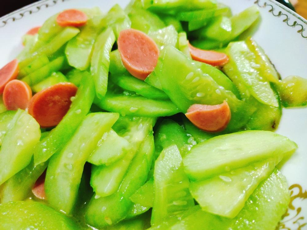 火腿肠炒黄瓜