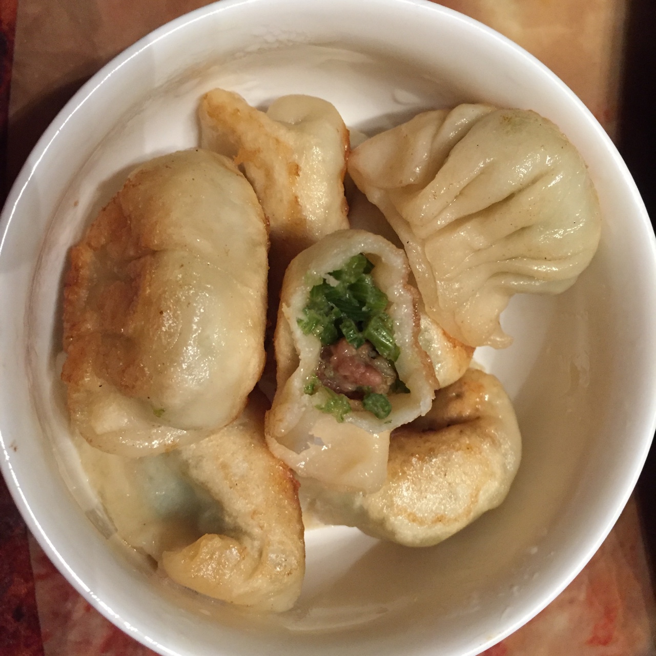 早餐来一锅香脆的生煎饺子