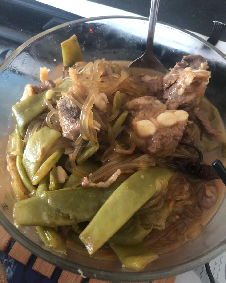 东北名菜——排骨粉条炖豆角