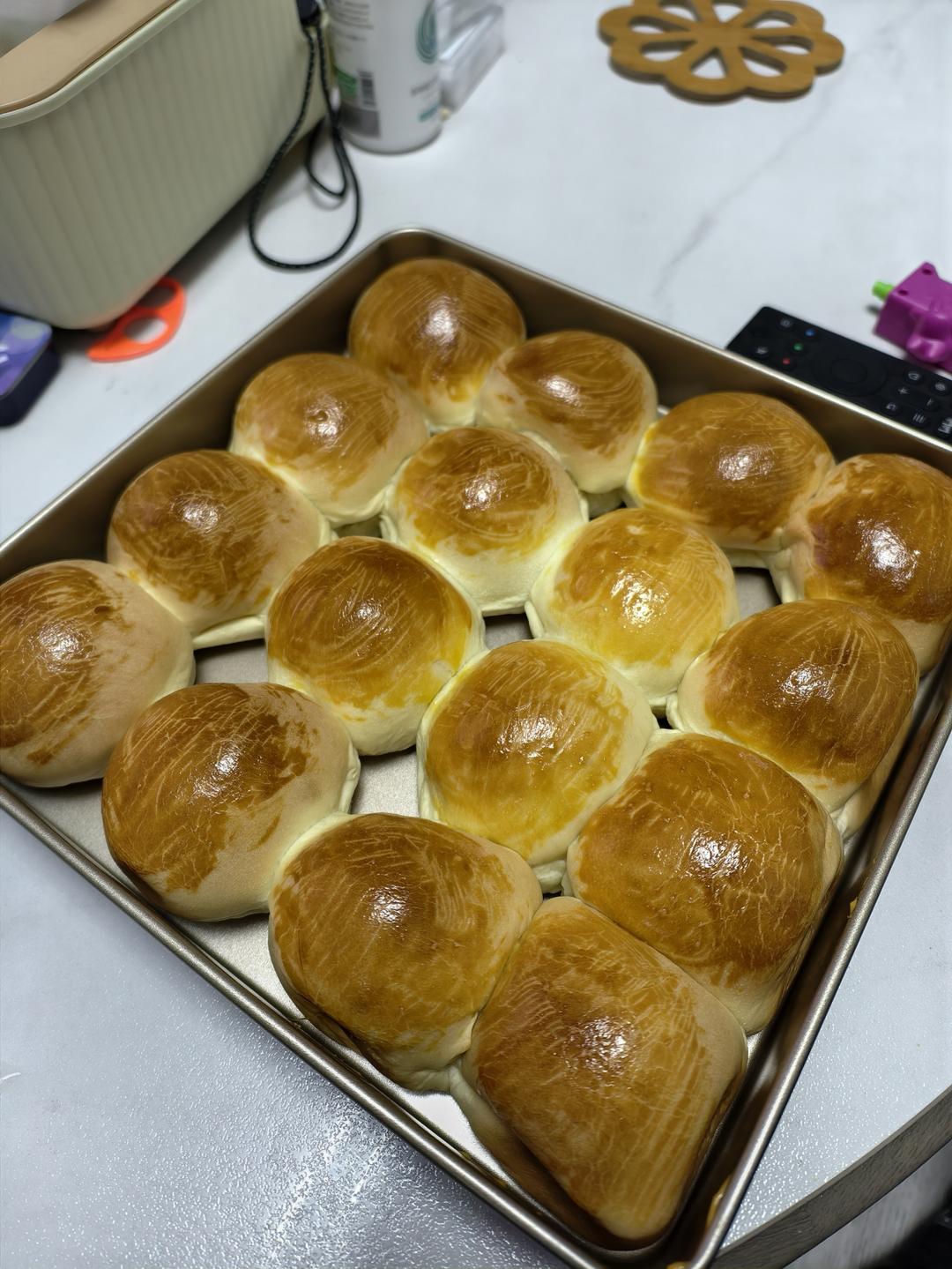 鲜奶油小餐包（一次发酵）