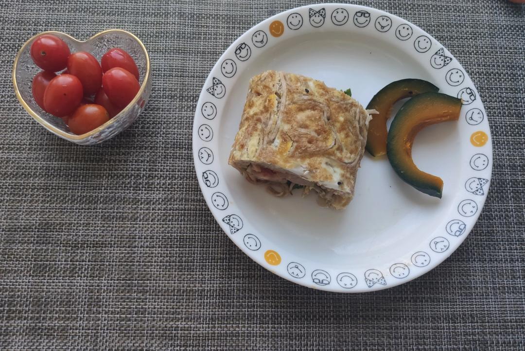 荞麦面条鸡蛋饼