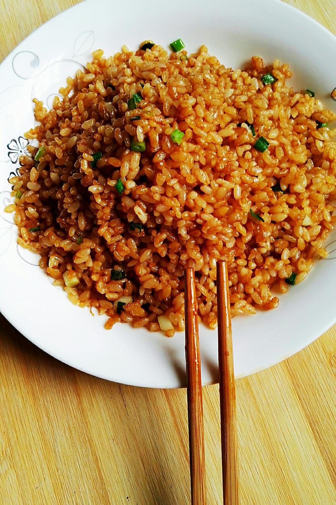 沙绿洲做的酱油炒饭懒人版