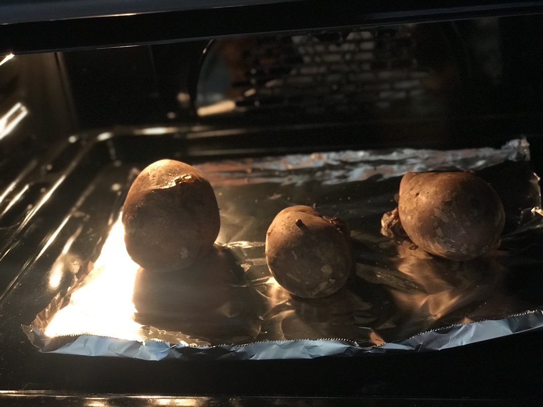 烤箱-烤流蜜红薯