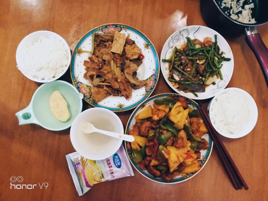 菠萝咕噜肉