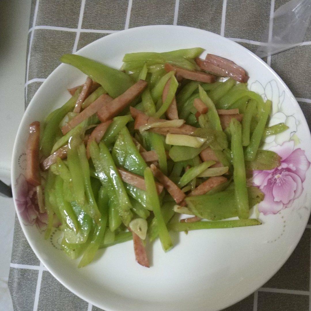 清炒 蒜香莴笋