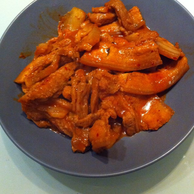泡菜炒五花肉