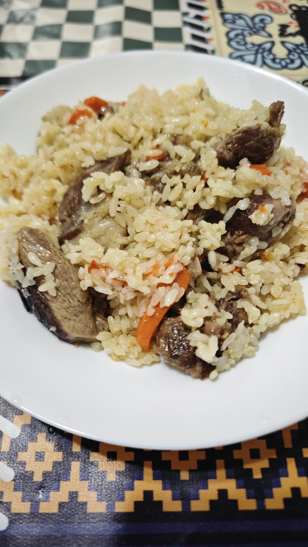 新疆羊排抓饭（出锅后米粒分明的秘密）