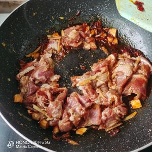 洋葱炒肉的做法 步骤7
