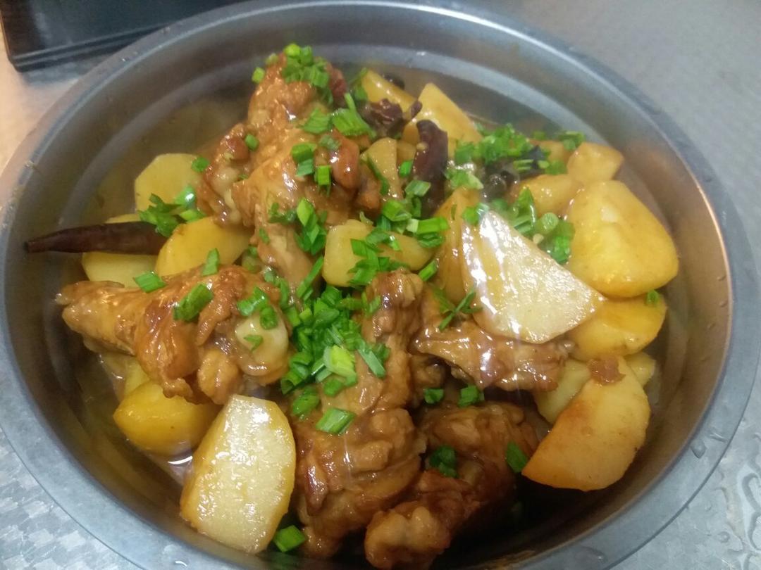 红烧土豆炖鸡腿
