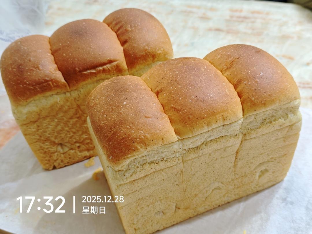 吴克己手撕炼乳吐司