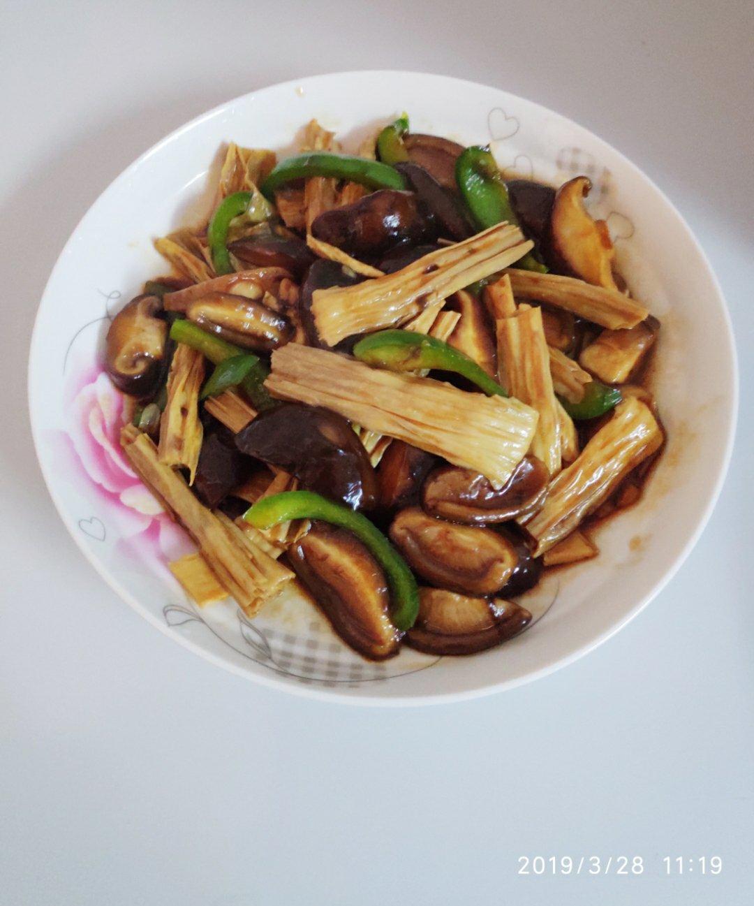 腐竹烧香菇