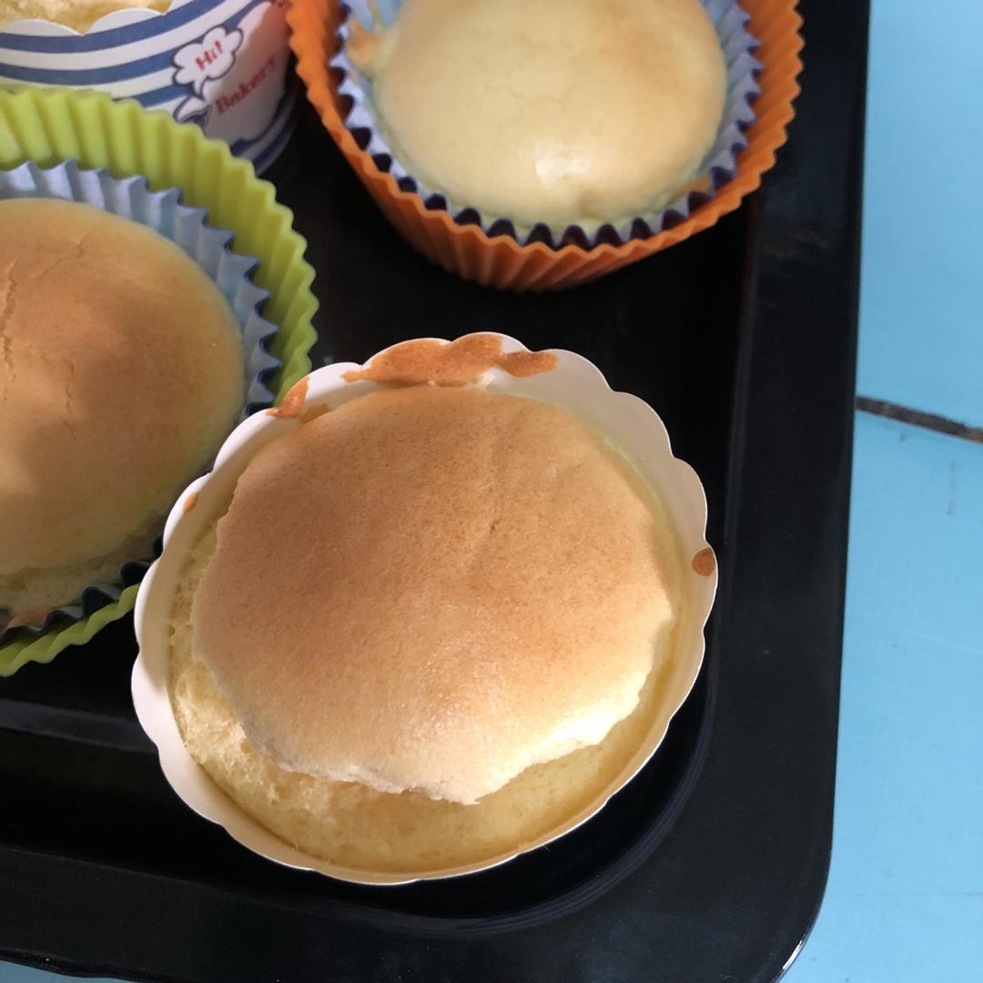 海绵纸杯蛋糕