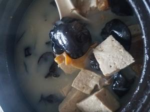 河蚌咸肉豆腐煲的做法 步骤4