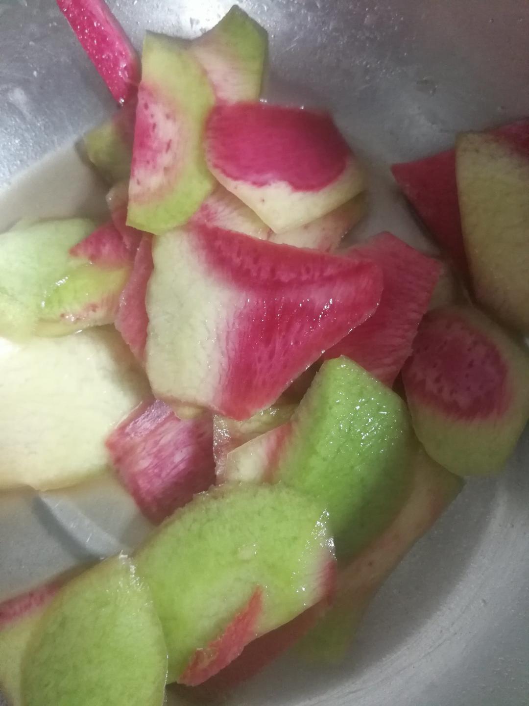 凉拌萝卜皮（心里美萝不）