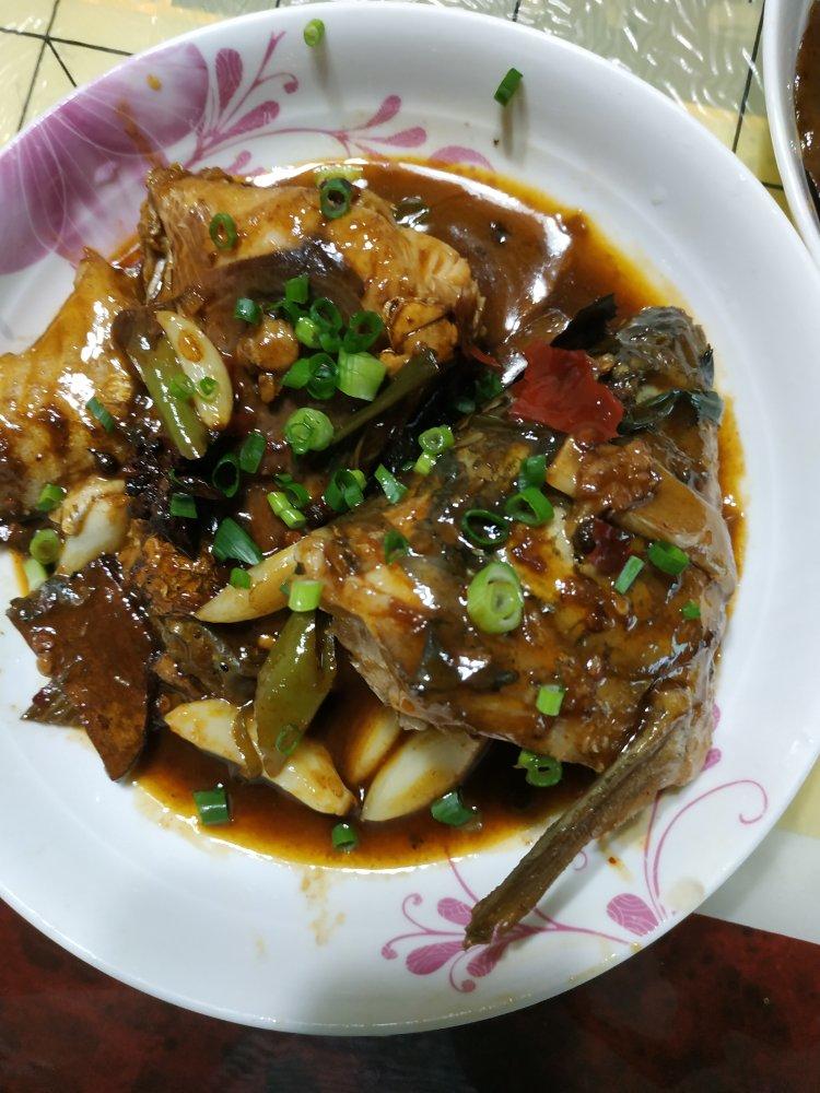 红烧鱼块(阳干草鱼块)