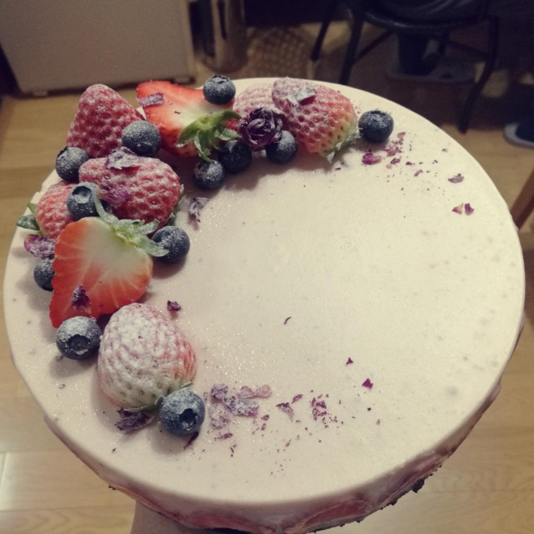 草莓慕斯蛋糕