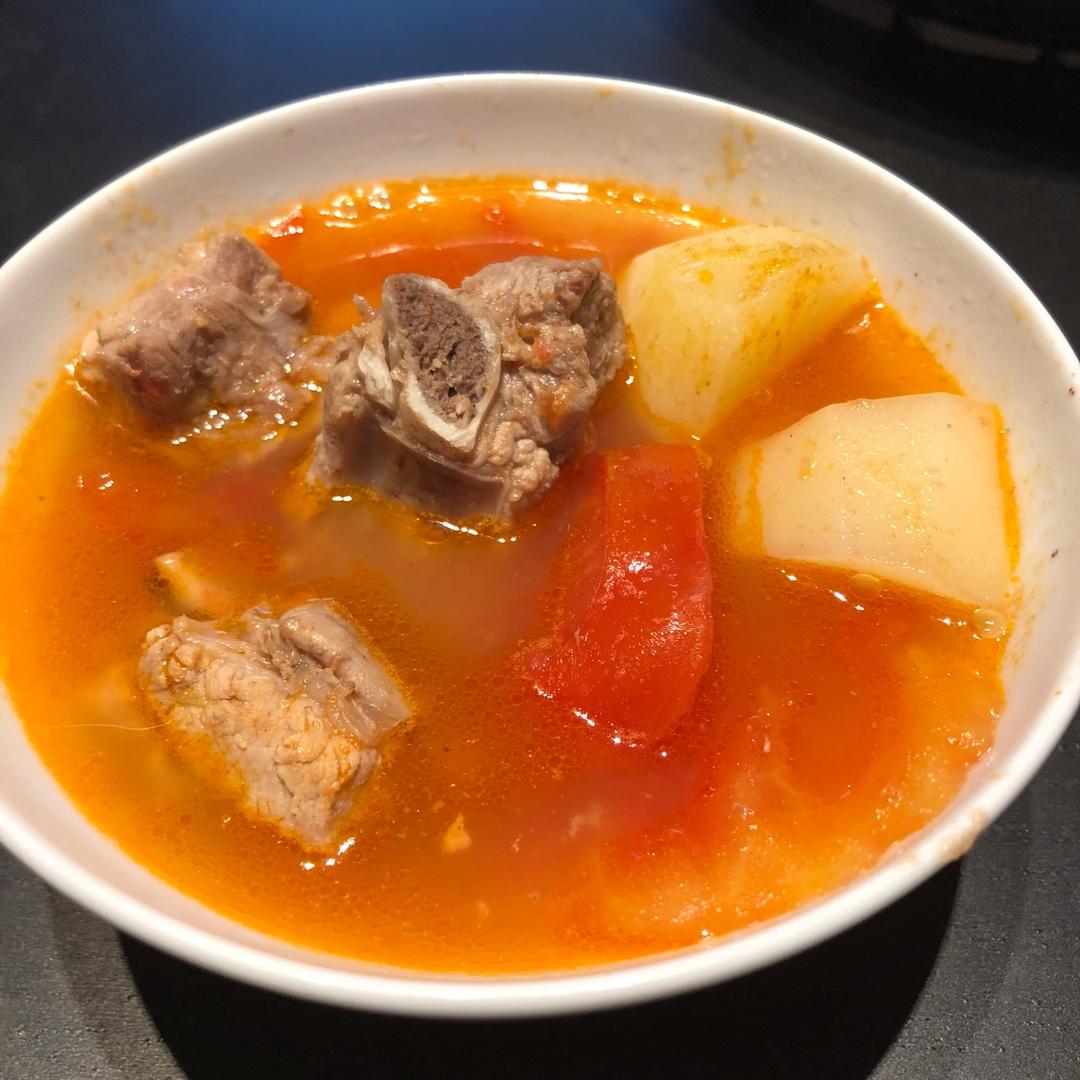 sophie_e做的番茄土豆排骨汤