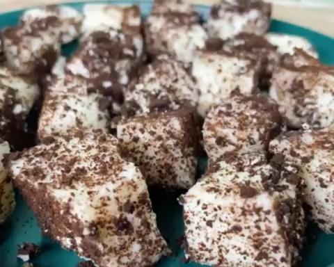 3分钟做个甜品：奶冻，比QQ糖还好吃