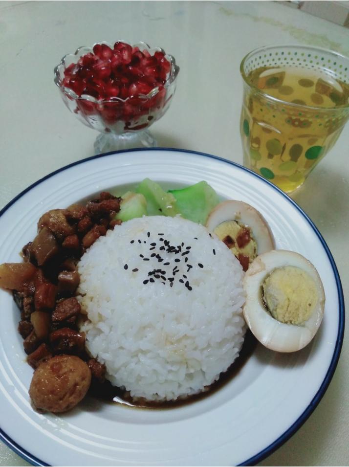 卤肉饭～绝对销魂