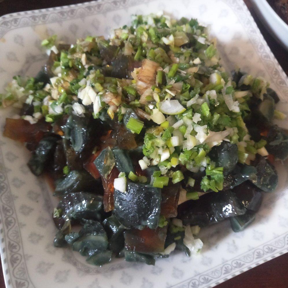 凉拌皮蛋豆腐