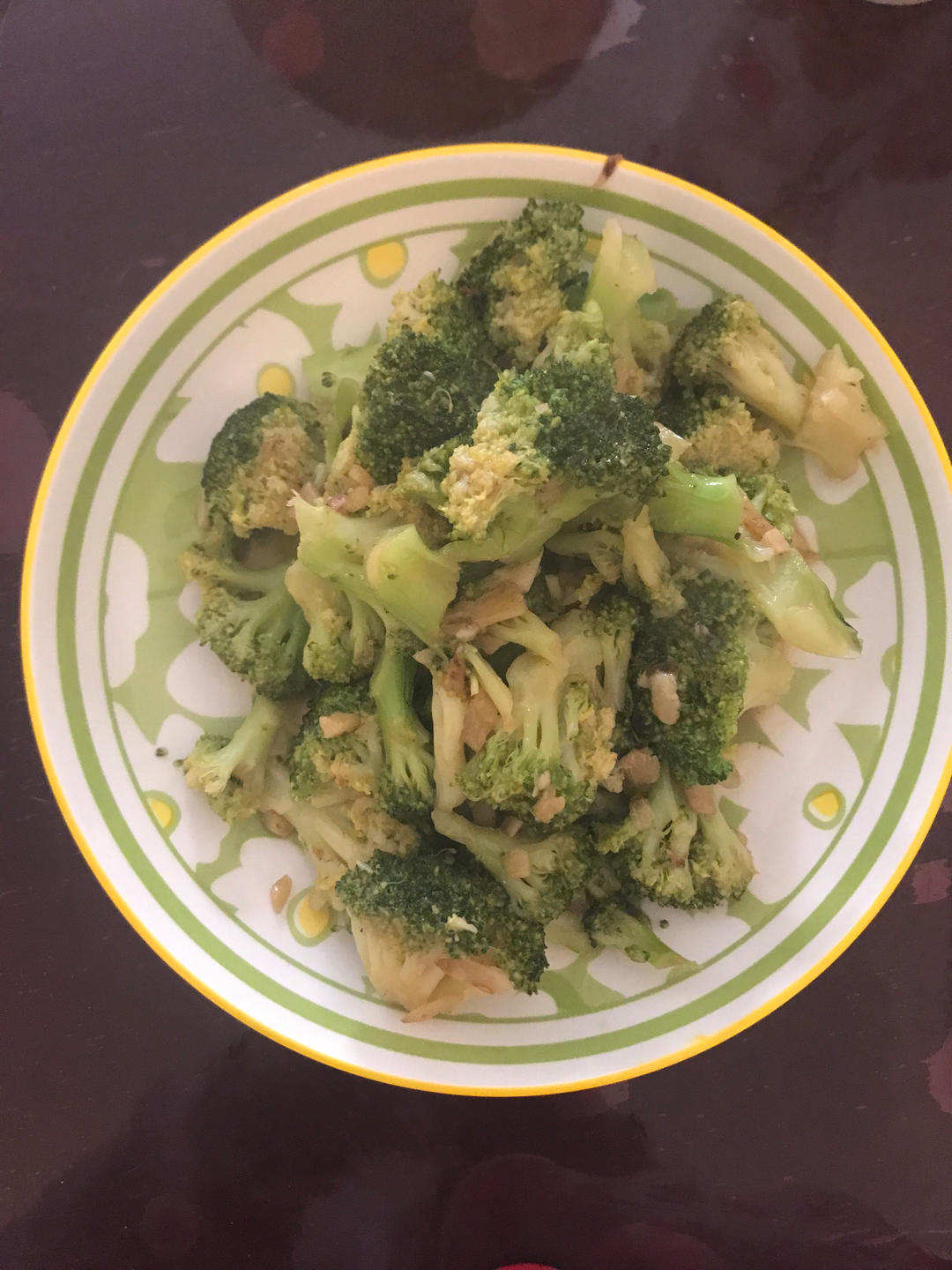 好吃到爆的耗油蒜蓉西兰花(从不修图，喜欢请关注)