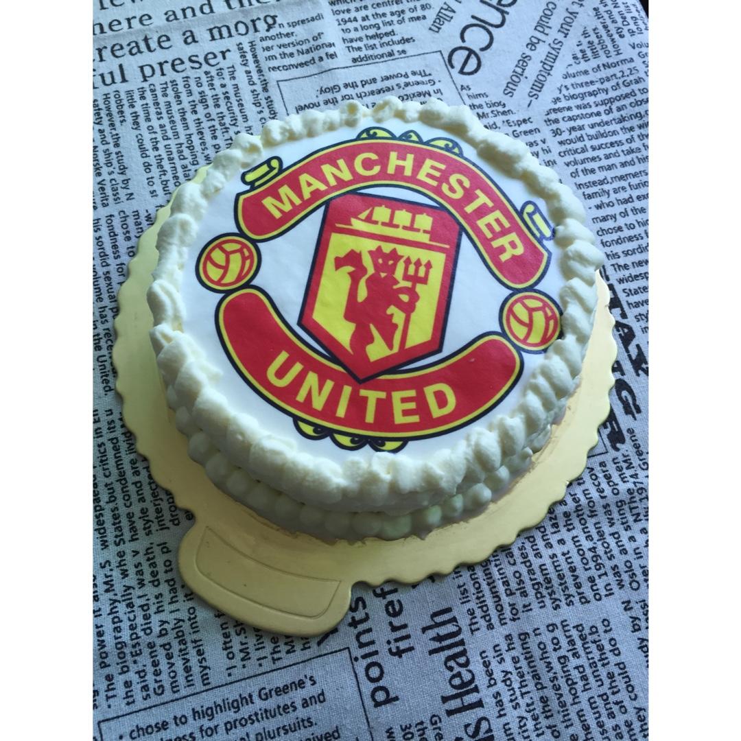 快乐的小阿毛做的曼联翻糖蛋糕