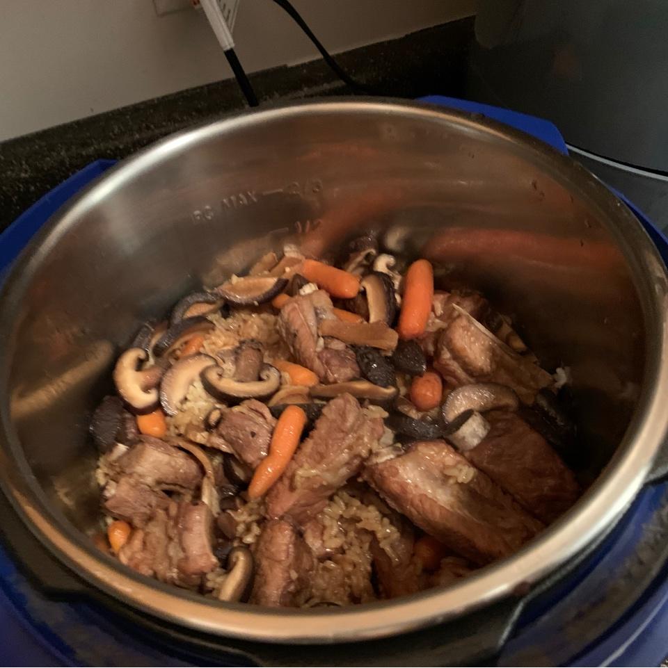 喷香排骨焖饭（爆好吃）